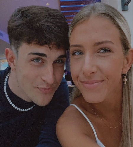 Dustin Bryant is dating an Instagram model, Victoria D. Caud since April 2020. Know about Dustin's past dating history!